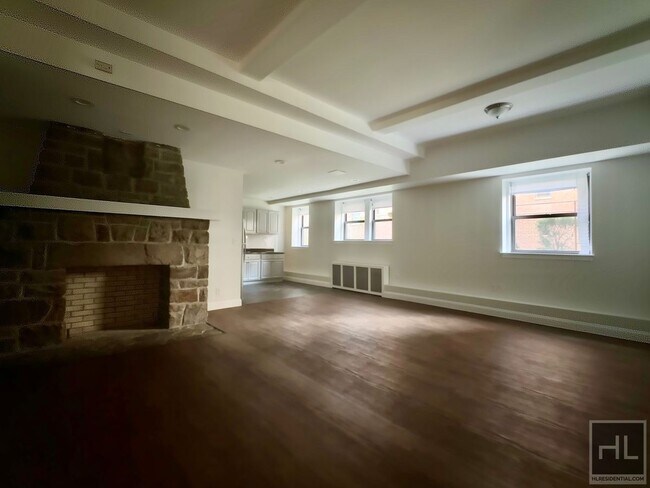 Martine Avenue in White Plains, NY - Building Photo - Building Photo