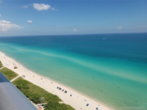6899 Collins Ave, Unit 2208 in Miami Beach, FL - Building Photo - Building Photo