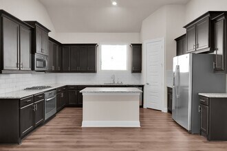 25315 Angelwood Springs Ln in Tomball, TX - Building Photo - Building Photo