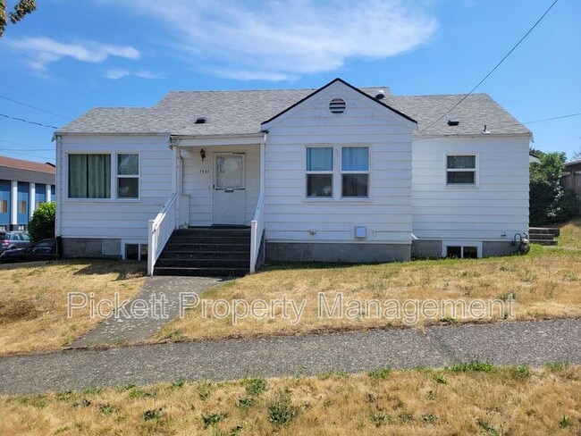 1501 10th St in Bremerton, WA - Foto de edificio - Building Photo