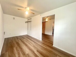 1036 E 43rd St in Austin, TX - Building Photo - Building Photo