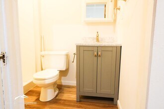 908 Leavenworth St in Manhattan, KS - Building Photo - Building Photo