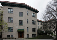 Tri-Corner in Brookline, MA - Foto de edificio - Building Photo