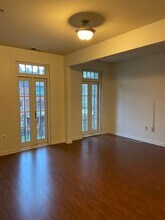 2511 Eutaw Pl, Unit 402 in Baltimore, MD - Foto de edificio - Building Photo