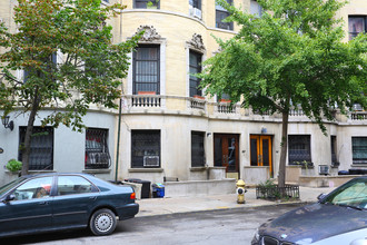 327 W 89th St in New York, NY - Building Photo - Building Photo