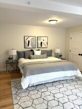 202 Elm St, Unit 3 in North Cambridge, MA - Building Photo - Building Photo