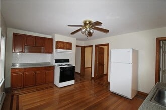 1 Borden St in Pawtucket, RI - Building Photo - Building Photo