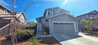 1982 Dogwood Dr in Santa Rosa, CA - Building Photo