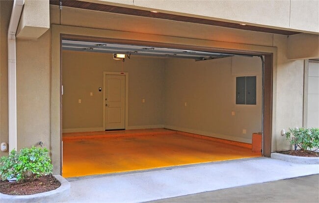 property at 2417 Commonwealth St