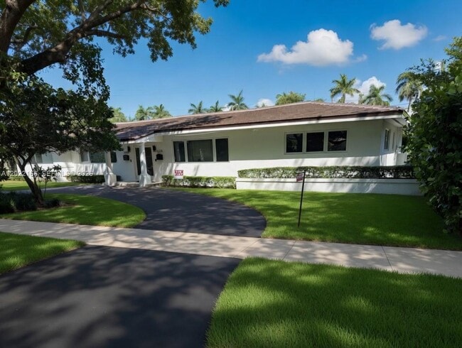 5314 Orduna Dr