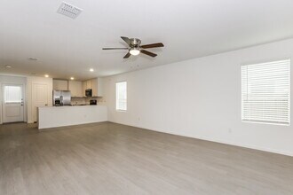 106 Willow Wy in Wilmer, TX - Building Photo - Building Photo