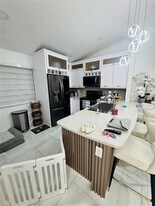 11761 NW 12th St in Pembroke Pines, FL - Building Photo