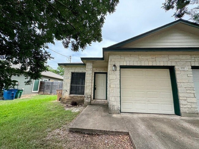 1717 Constantino Cir in Austin, TX - Foto de edificio - Building Photo