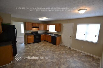 3774 Hollow Oak Ln in Stonecrest, GA - Building Photo - Building Photo