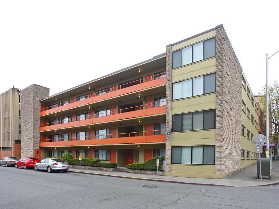 La Mirada Apartments in Seattle, WA - Building Photo