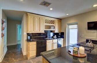 3315 W Harbor View Ave in Tampa, FL - Building Photo - Building Photo