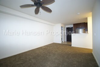 1800 Kaio?o Dr-Unit -APT C403 in Honolulu, HI - Building Photo - Building Photo