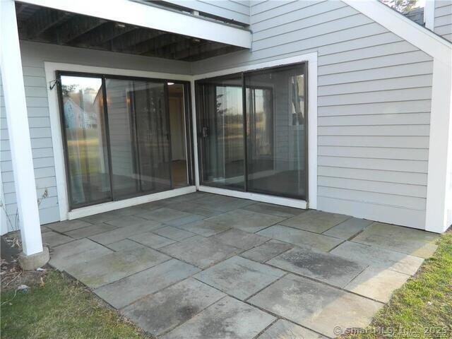 20 River Colony in Guilford, CT - Building Photo