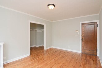 744 W Belmont in Chicago, IL - Building Photo - Building Photo