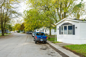 Flat Rock Village in Carleton, MI - Building Photo - Building Photo