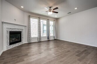 1121 Milfoil Dr in Justin, TX - Building Photo - Building Photo