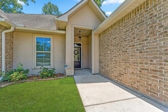 1041 Berkshire Dr in Pearl River, LA - Building Photo - Building Photo