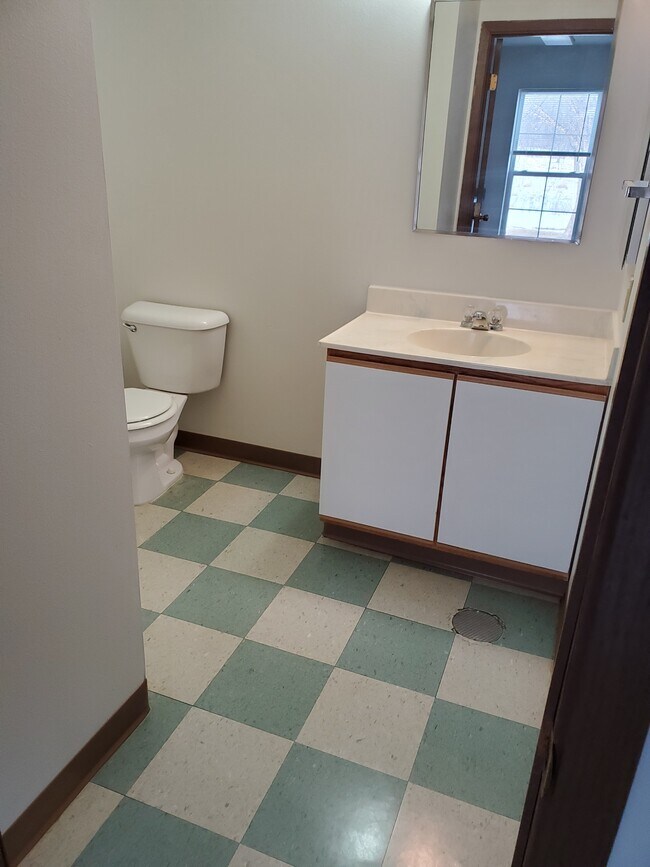 Pleasant Valley Apartments in Winona, MN - Building Photo - Building Photo