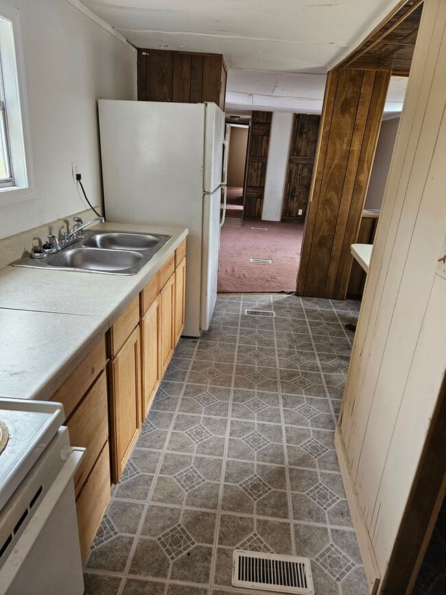 property at 10620 Magnolia Rd