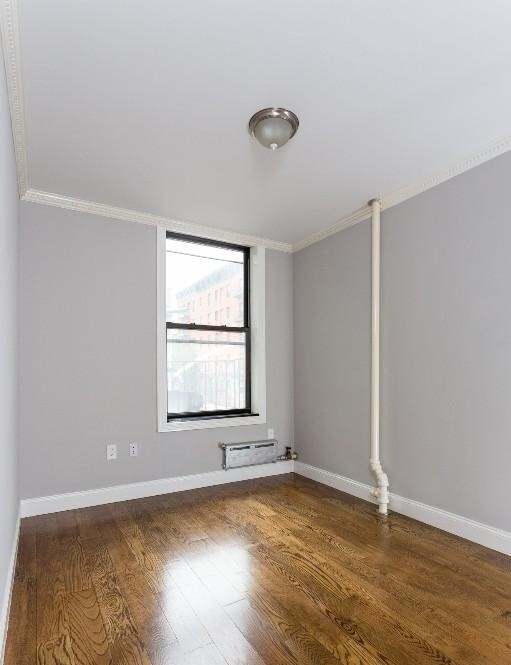 396 E 10th St, Unit 6 in New York, NY - Foto de edificio - Building Photo