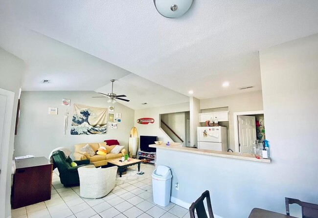 property at 321 S Kerr Ave