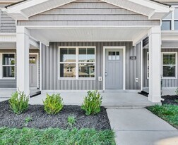 208 W Point Dr in Clarksville, TN - Building Photo