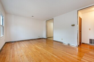 553 Ocean Ave in Jersey City, NJ - Building Photo - Building Photo