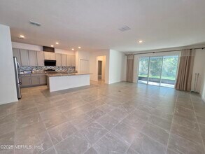 3233 Crocus Ln in Green Cove Springs, FL - Building Photo - Building Photo