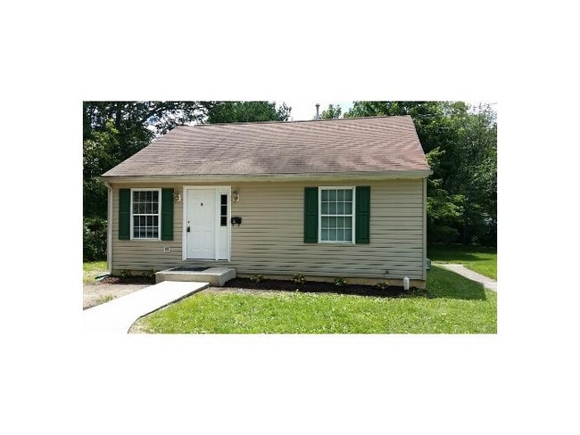 property at 8-15 Davis Ct
