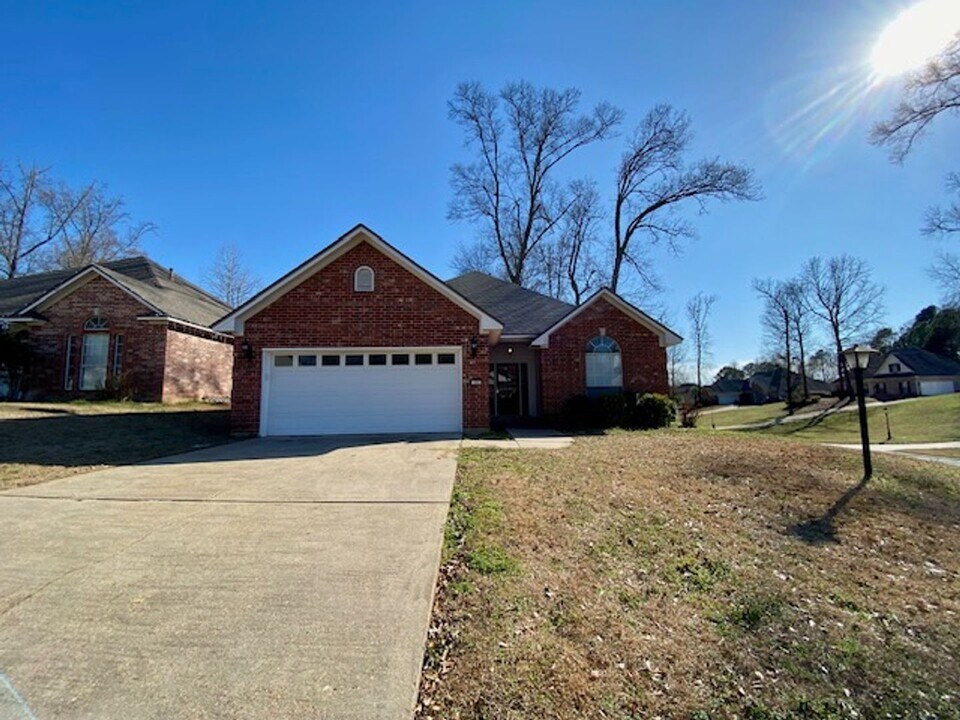 100 Olive St in Haughton, LA - Building Photo