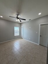 305 S 25th St, Unit 3 in Hidalgo, TX - Building Photo - Building Photo