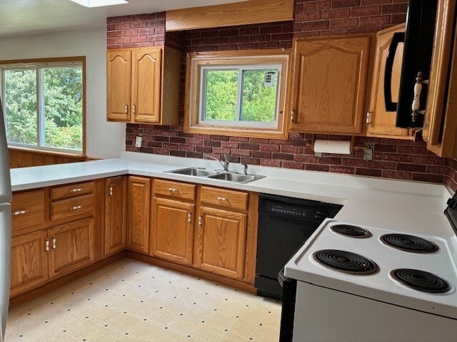 property at 822 N Hook Rd