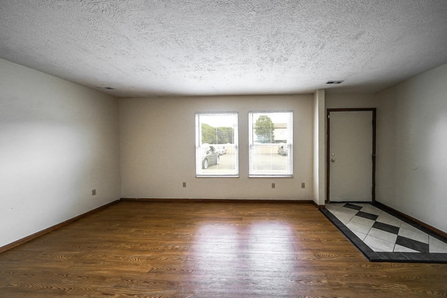 1531 Whitehall Blvd in Kent, OH - Foto de edificio - Building Photo