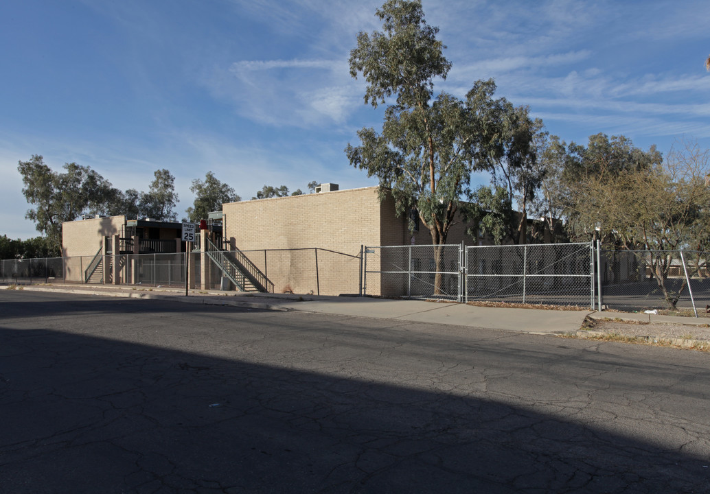 South Cornerstone Apartments in Tucson, AZ - Building Photo