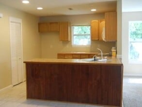 974 Bates Dr in Nixa, MO - Building Photo - Building Photo