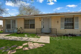 4862 Castle Arms Dr in San Antonio, TX - Building Photo - Building Photo