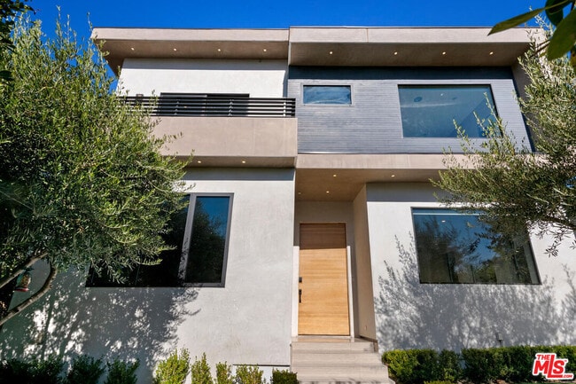 6347 Maryland Dr in Los Angeles, CA - Building Photo - Building Photo