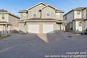 7356 Misty Ridge Dr in Converse, TX - Foto de edificio - Building Photo