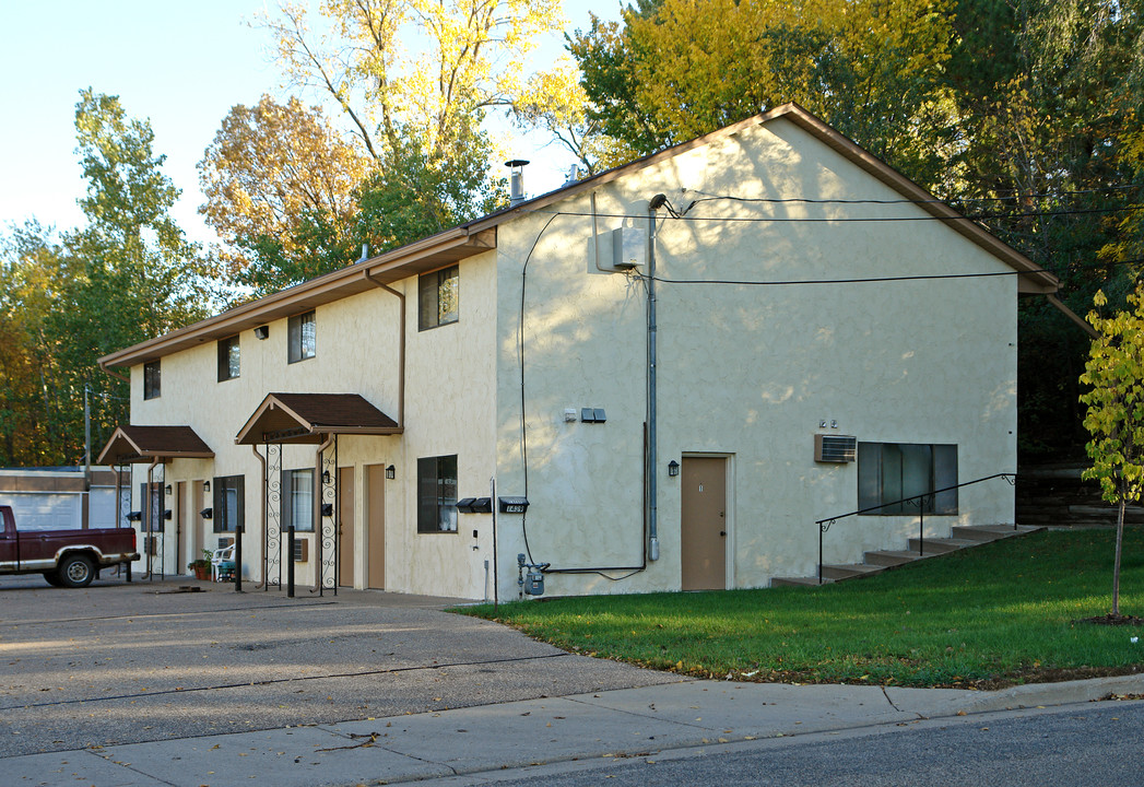 1419 Case Ave East in St. Paul, MN - Building Photo