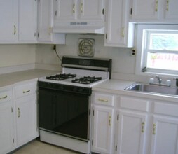 164 Bowen St, Unit TH in Boston, MA - Building Photo - Building Photo