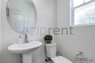 50 Seasmoke Pl in Elk Grove, CA - Building Photo - Building Photo