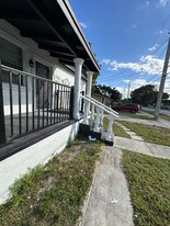 731 SW 8th Ave, Unit Unit A in Hallandale Beach, FL - Building Photo