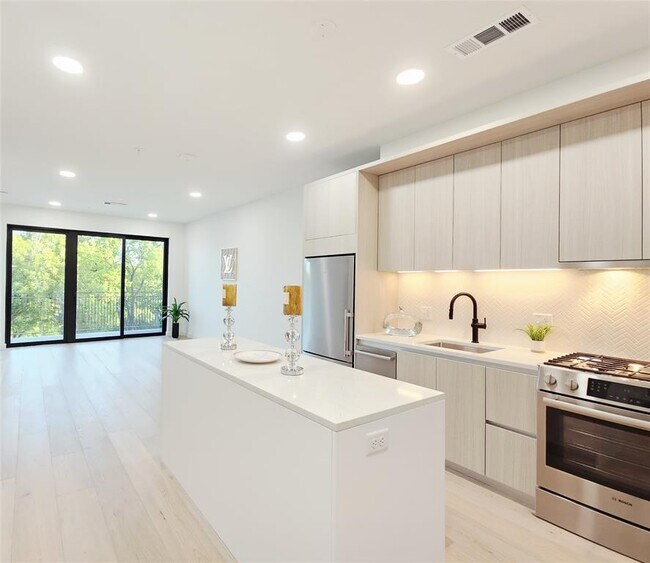 property at 2209 S 1st St