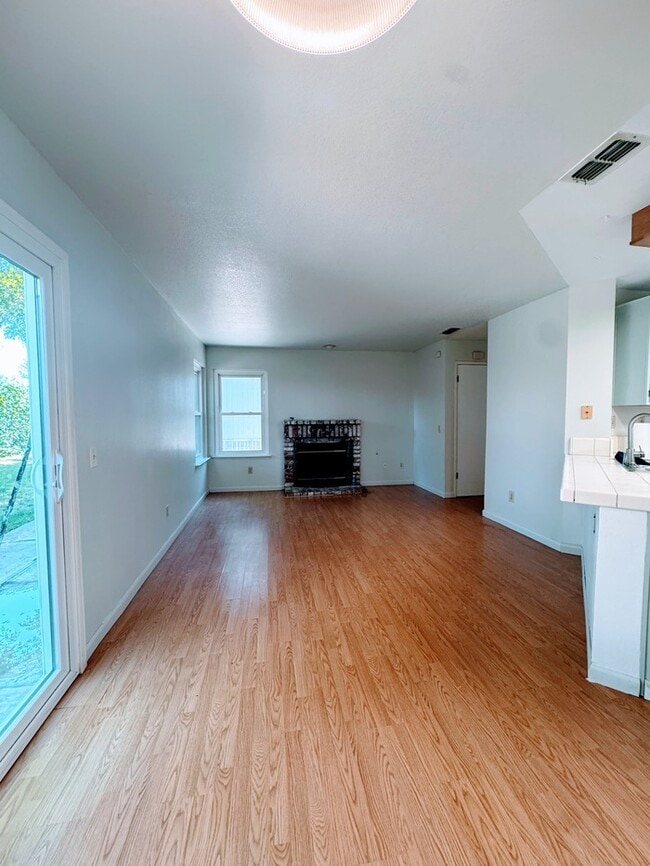 4377 Country Run Way in Antelope, CA - Building Photo - Building Photo