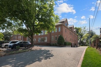 3733 West End Ave in Nashville, TN - Building Photo - Building Photo